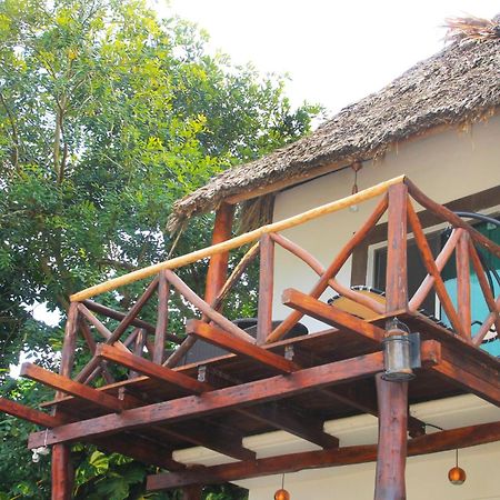 Hotel Pancho Villas Bacalar - Free Bikes And Paddles Esterno foto