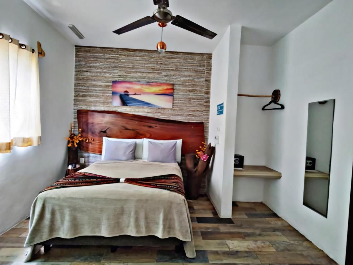 Hotel Pancho Villas Bacalar - Free Bikes And Paddles Esterno foto