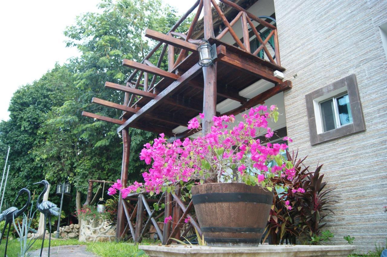 Hotel Pancho Villas Bacalar - Free Bikes And Paddles Esterno foto